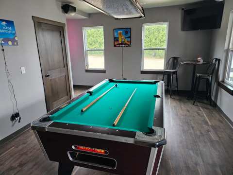 Hot Shots Pub — photo 5