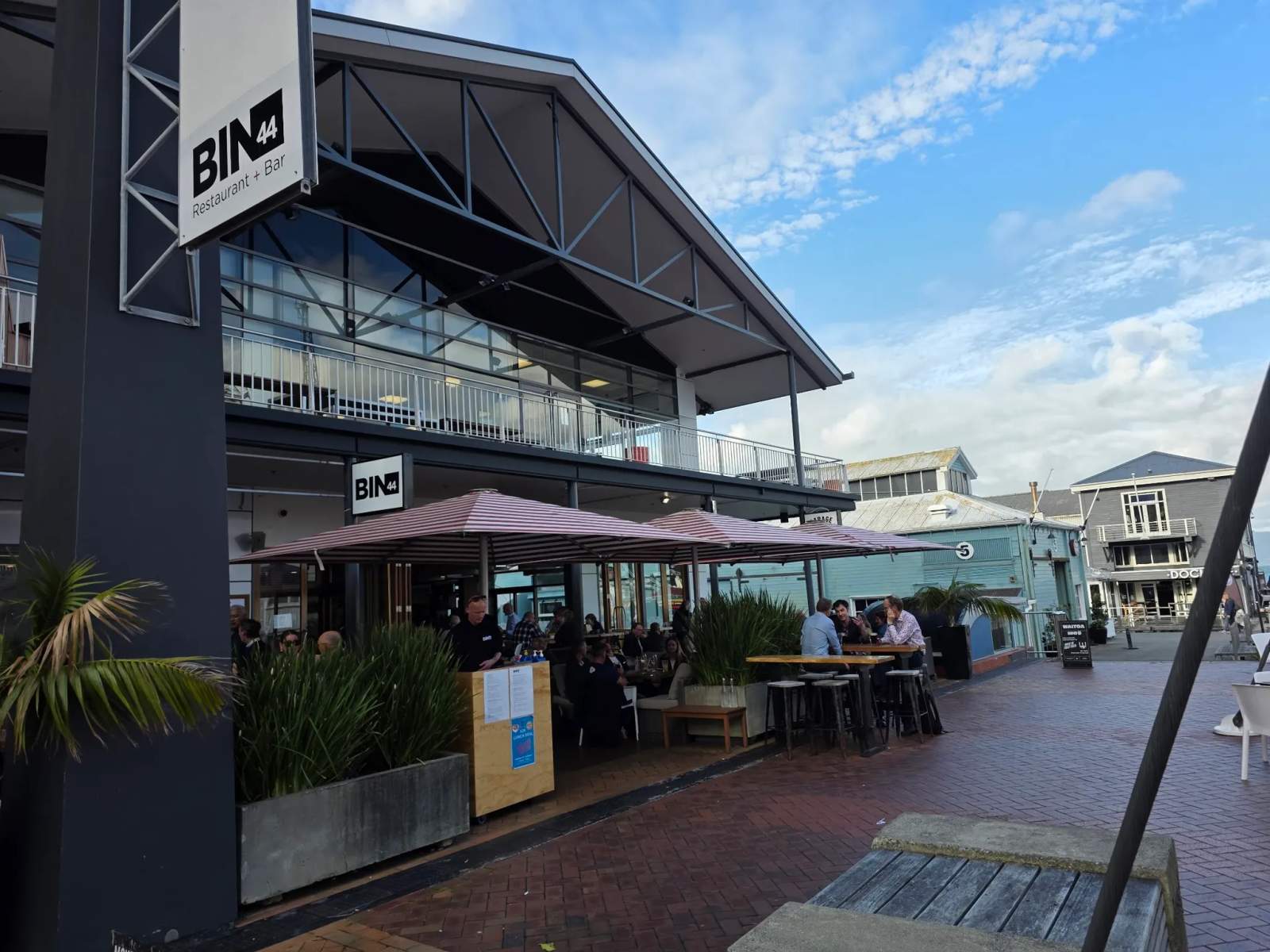BIN44 Restaurant & Bar — photo 3