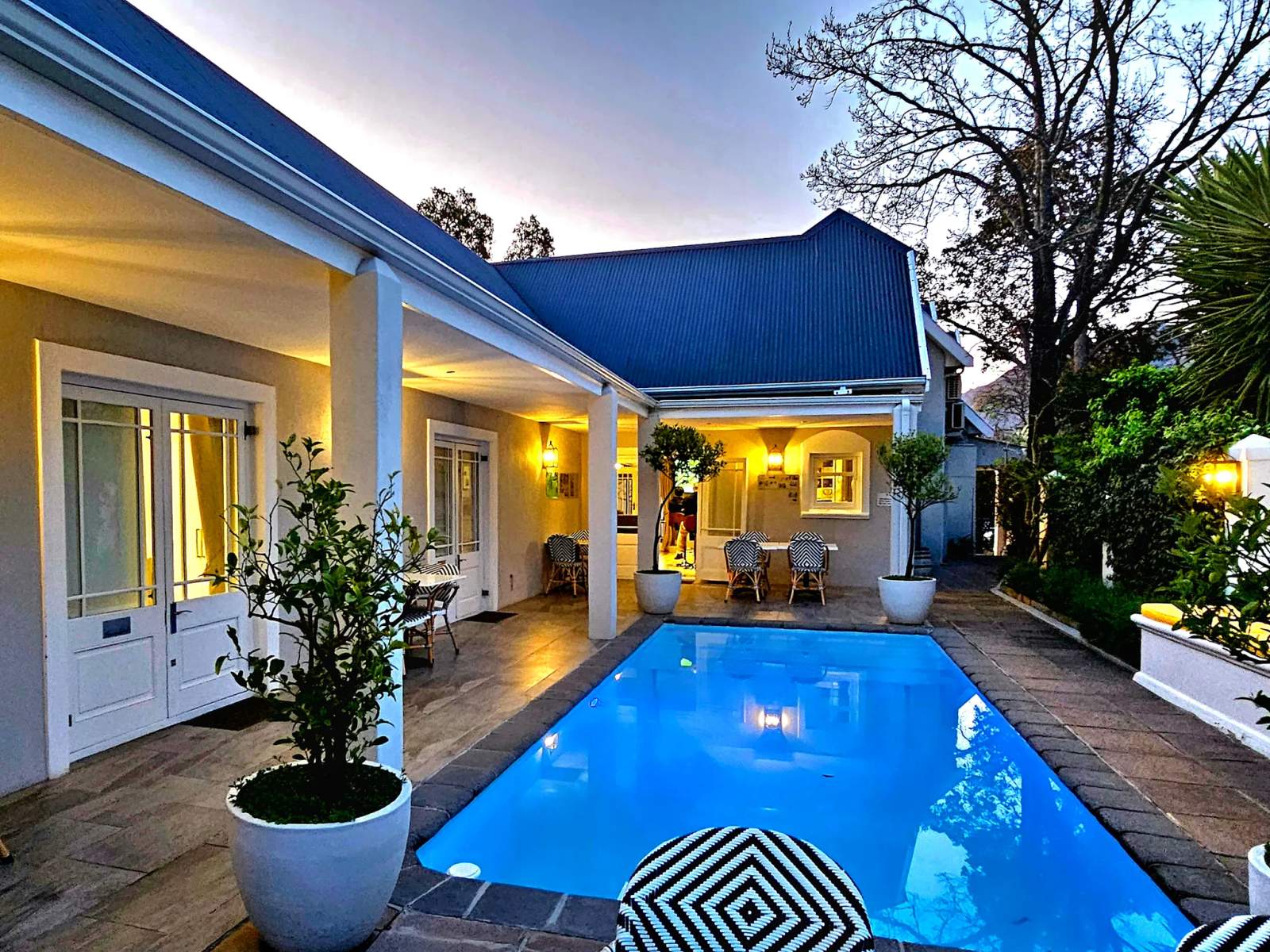 Fleur du Soleil Luxury Guesthouse — photo 1