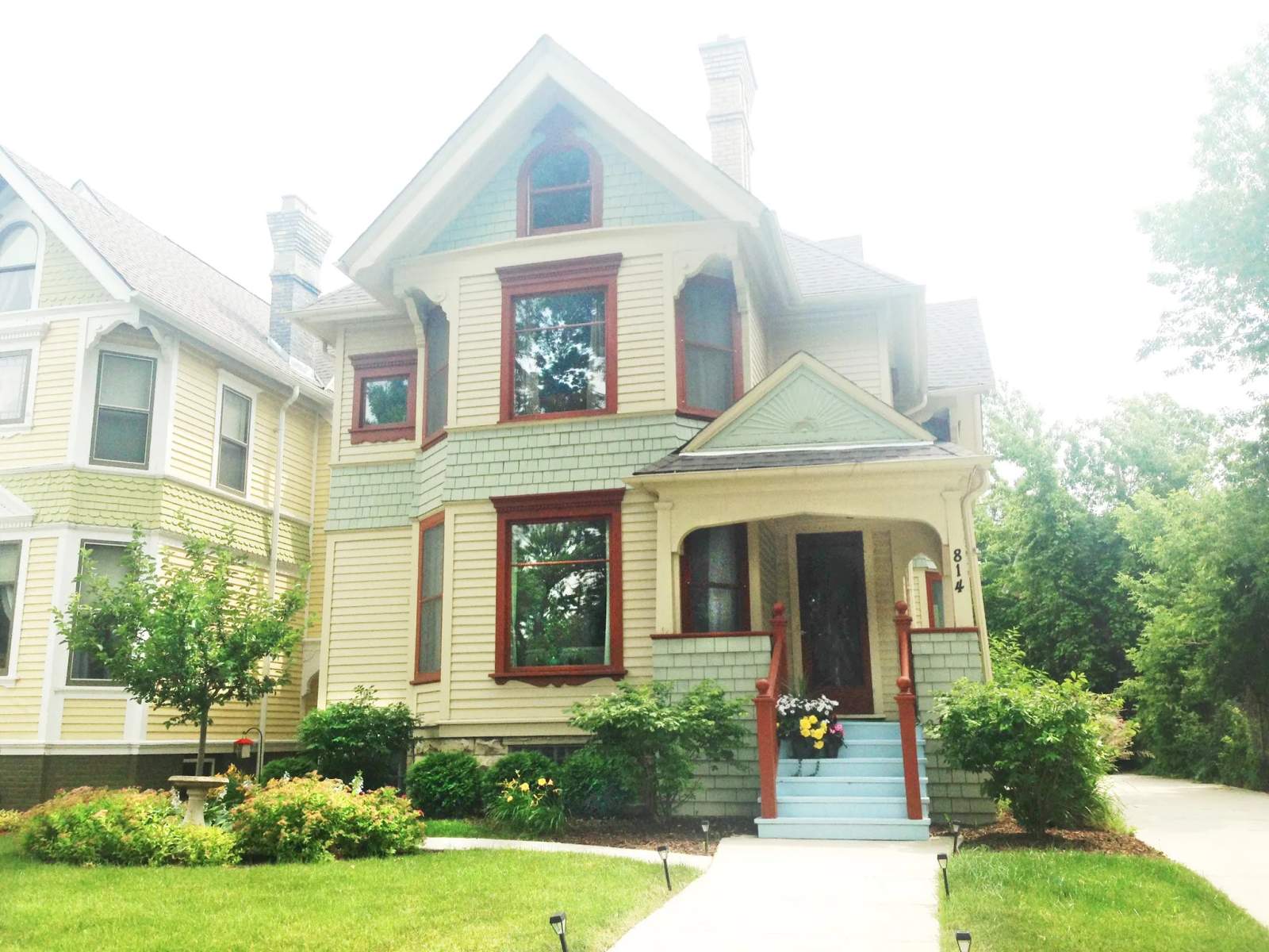 Foote Manor MKE — photo 1
