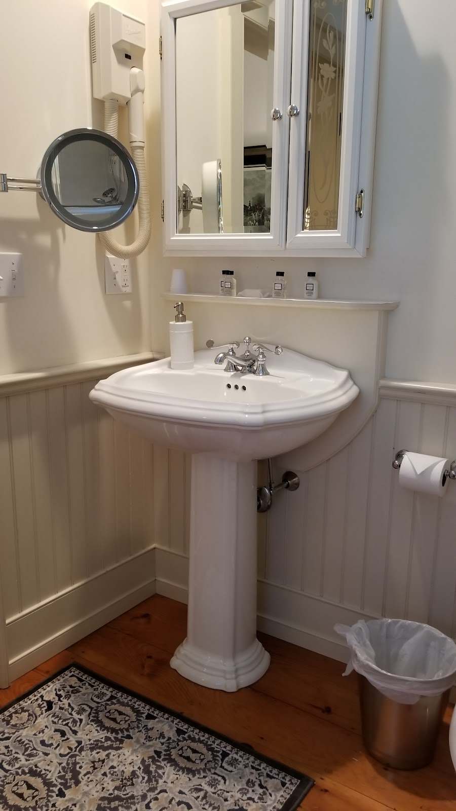The Inn at White Hollow Farm — photo 3