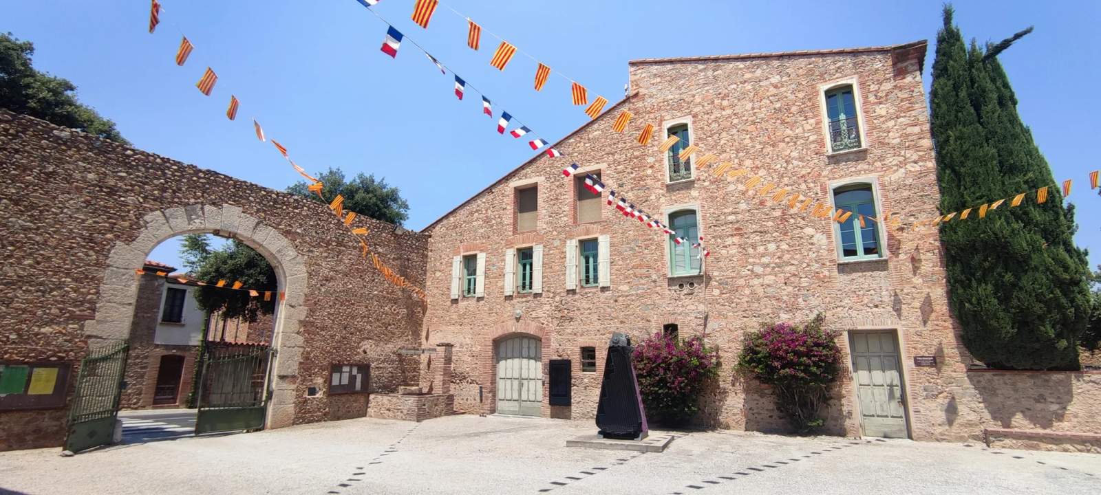 Château Les Pins — photo 1