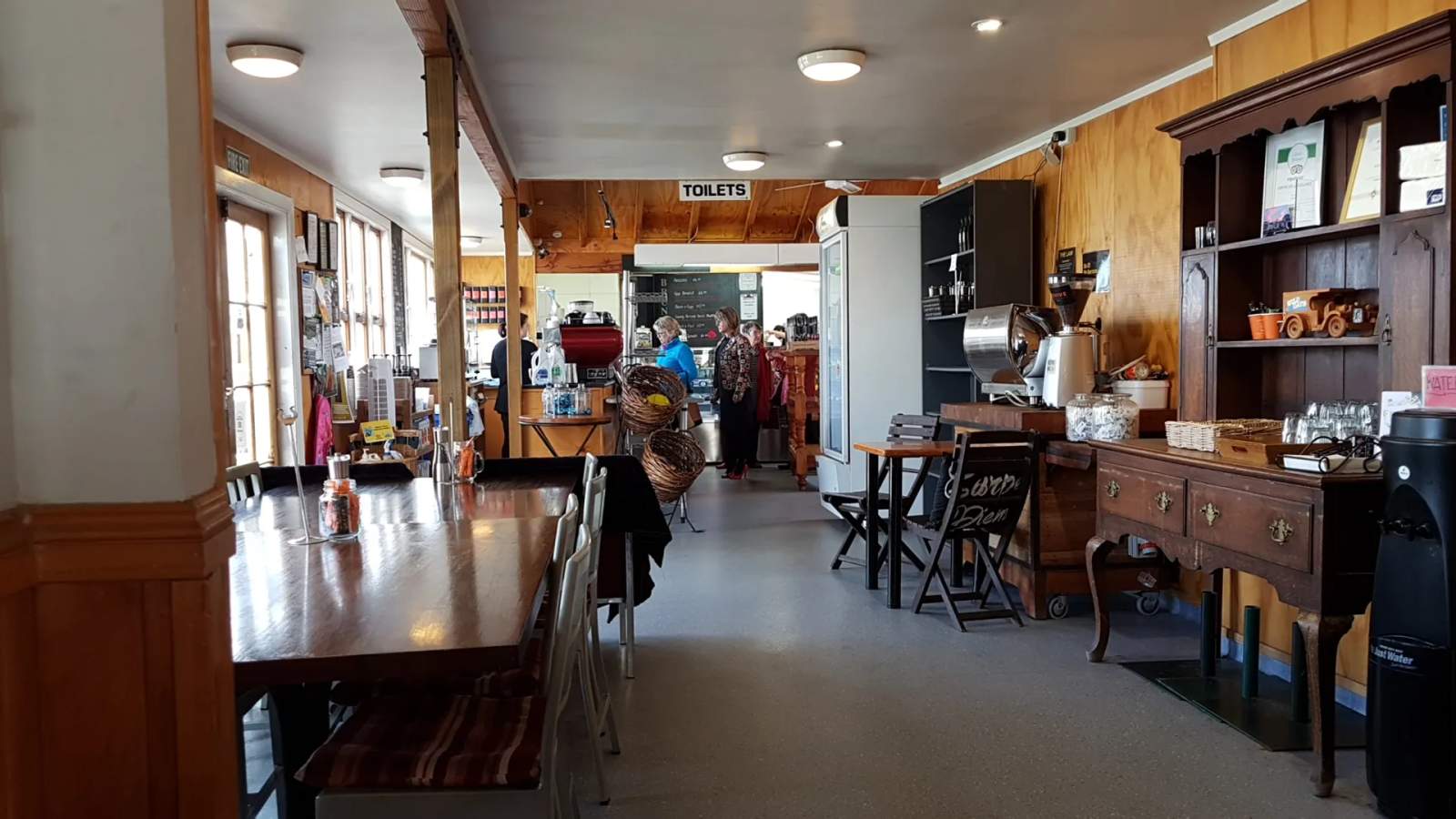 Wild Oats Bakery/Deli/Cafe — photo 1