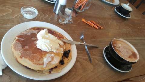 Wild Oats Bakery/Deli/Cafe — photo 2