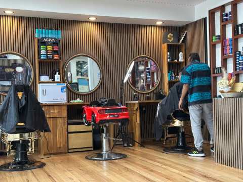 Downtown Barberz Newlands — photo 2