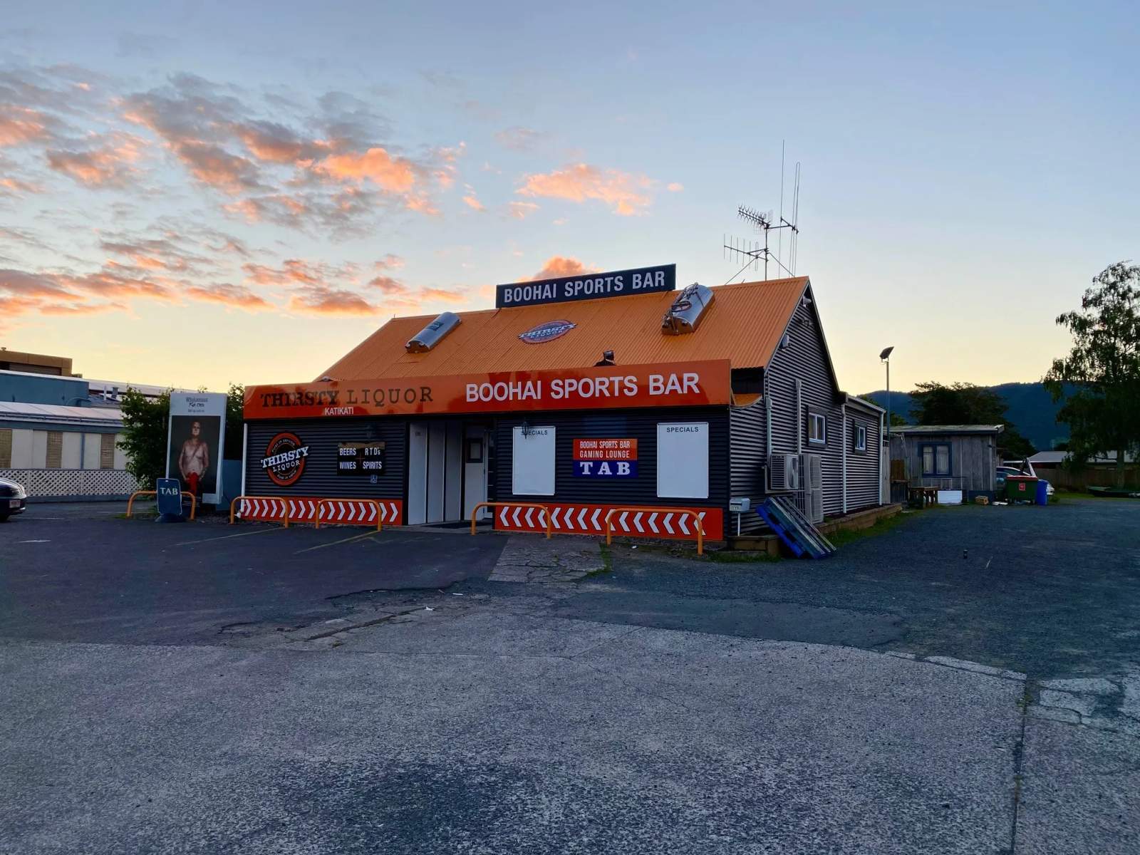 Thirsty Liquor Katikati — photo 3
