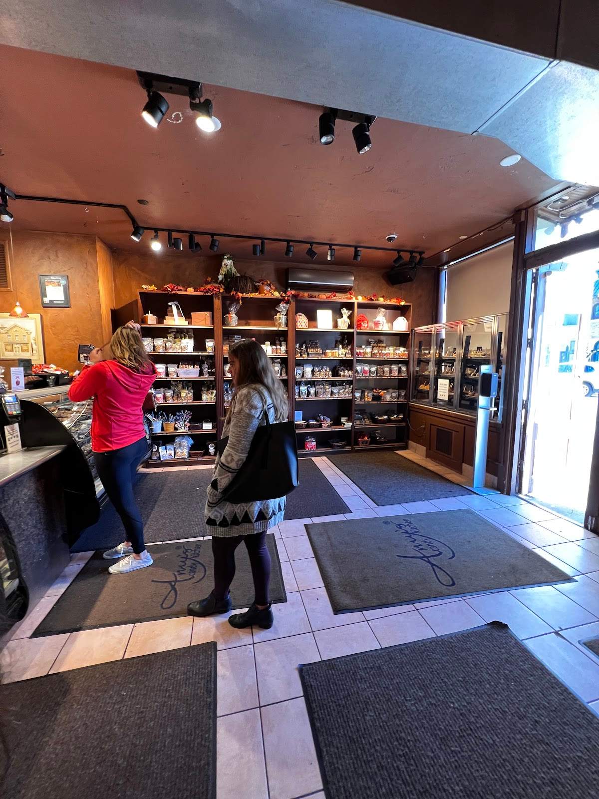Amy's Candy Kitchen — photo 1