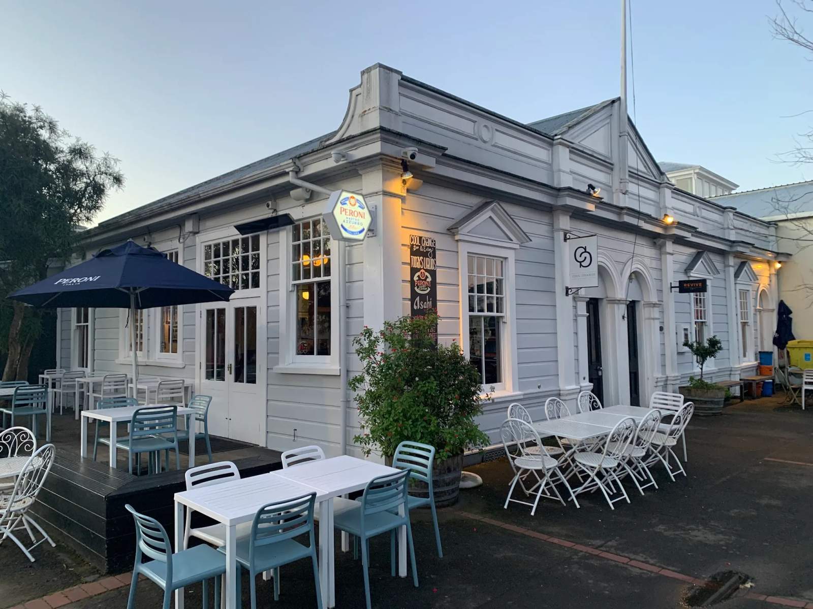 Cool Change Bar & Eatery — photo 1