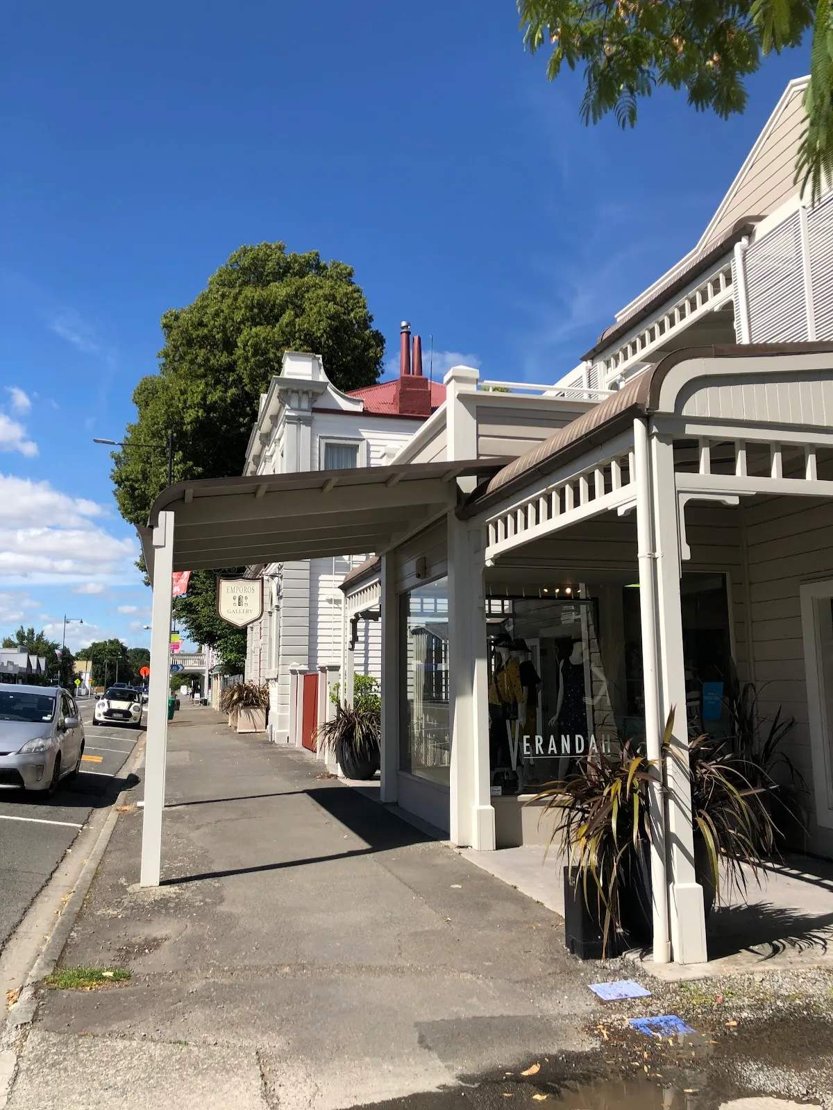 Verandah — photo 1