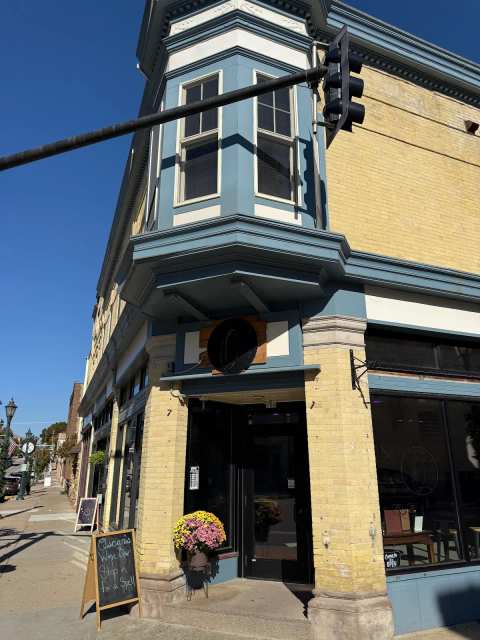 Oscar's Wine Bar — photo 3