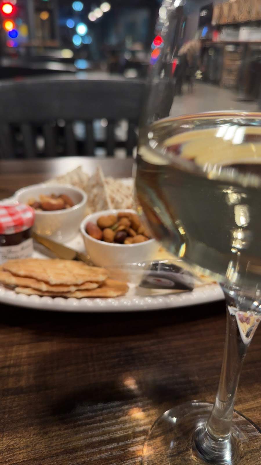 Oscar's Wine Bar — photo 5