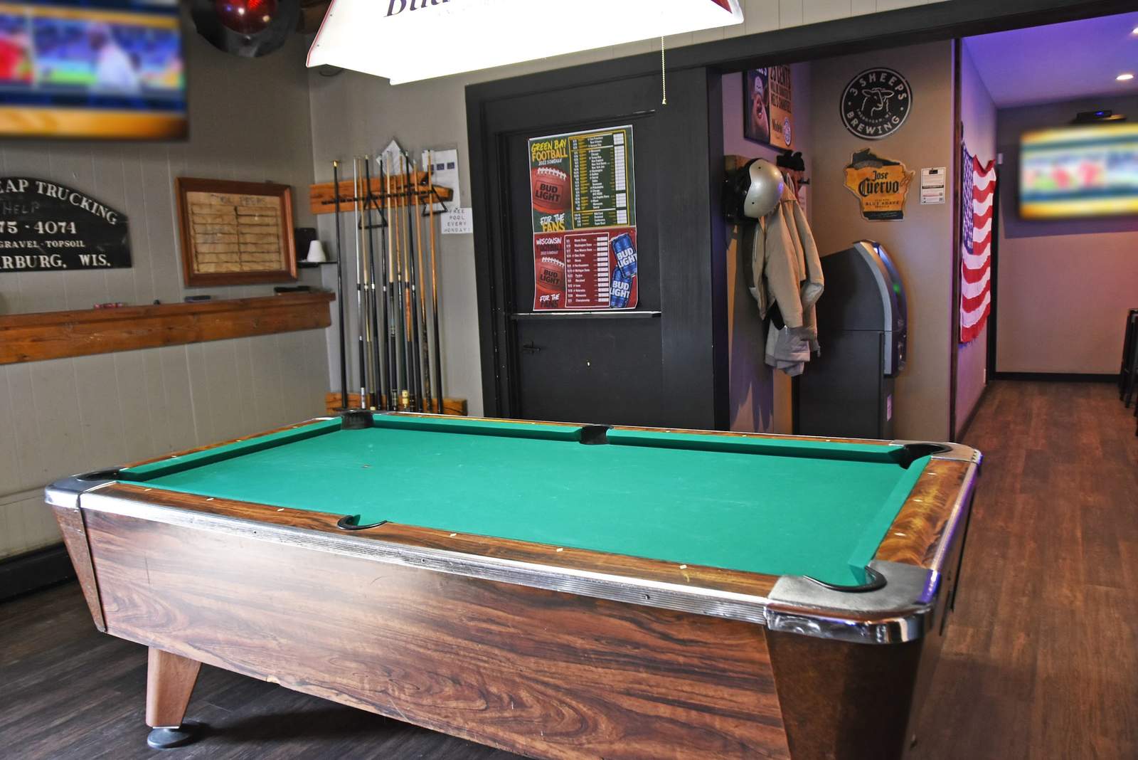 Bozeman’s Bar — photo 3