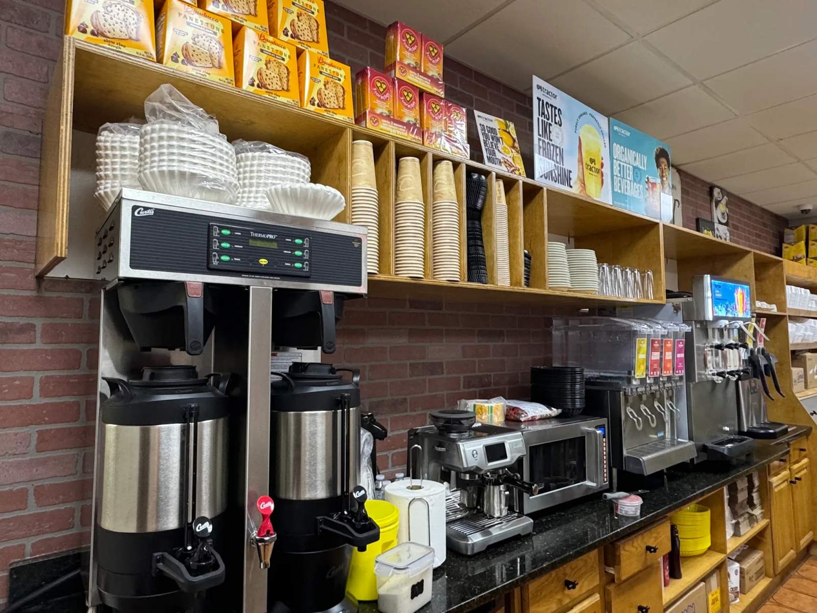 Cafe Brazil Bakery - Brazilian bakery in Hartford — photo 3