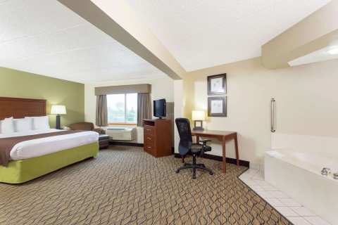 AmericInn by Wyndham Sheboygan — photo 2