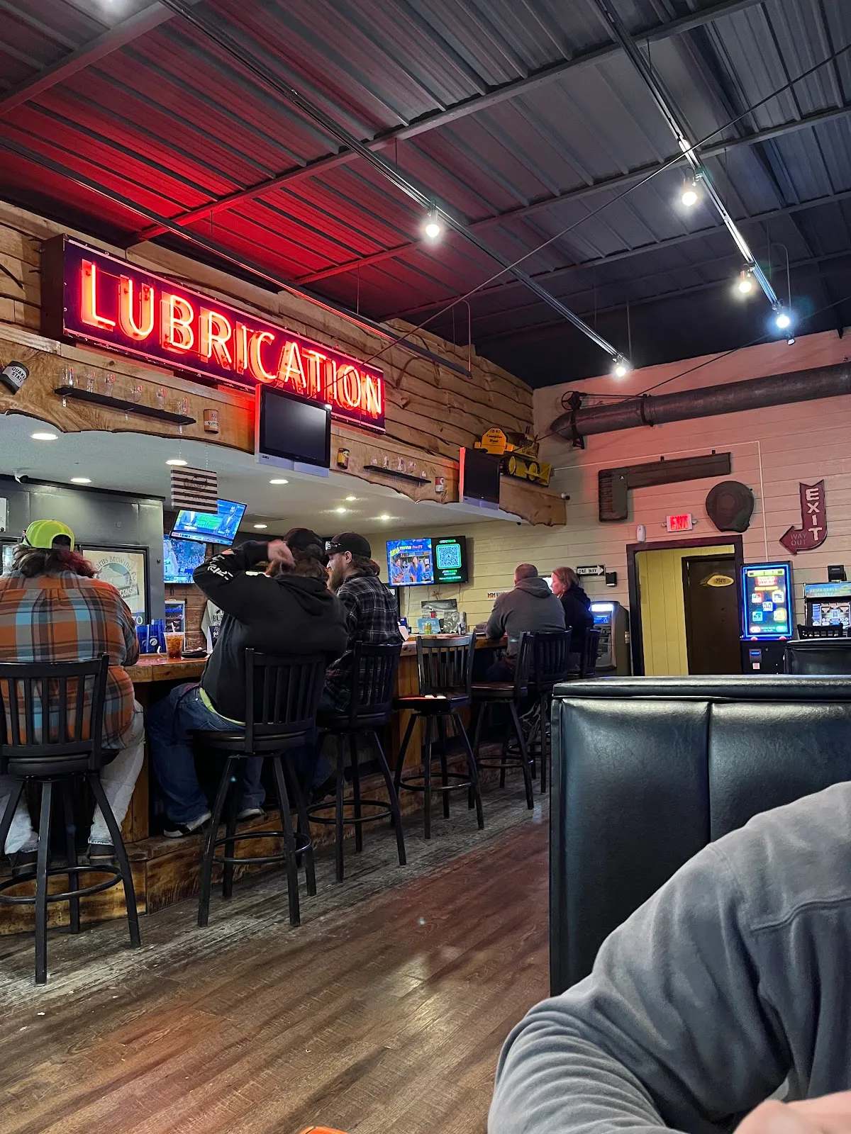 Gasser’s Bar & Grill — photo 3
