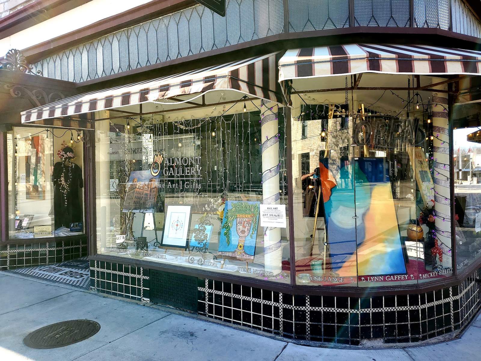 Almont Gallery — photo 5