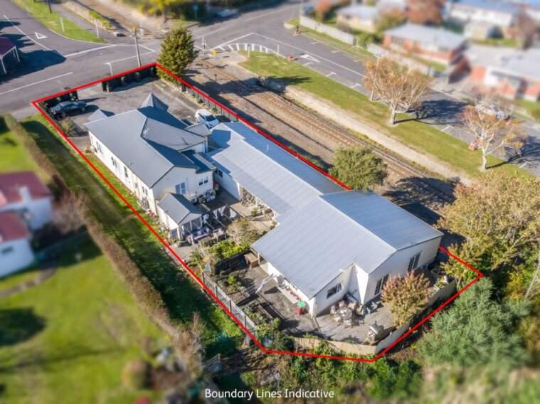 Turret House- Featherston- Wairarapa — photo 5