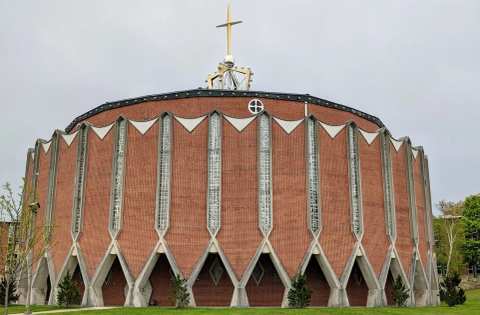Priests of the Sacred Heart - Sacred Heart Monastery — photo 2