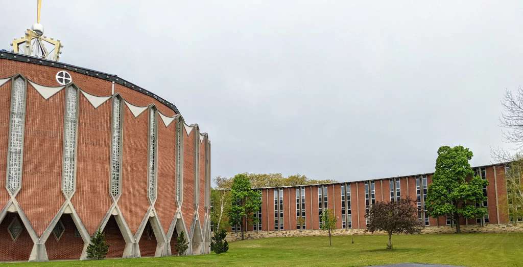 Priests of the Sacred Heart - Sacred Heart Monastery