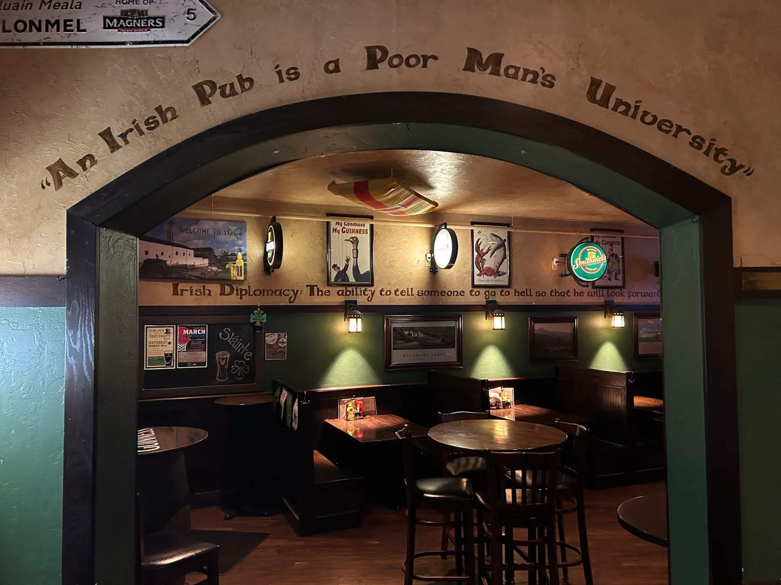 Dublin's Irish Pub — photo 3