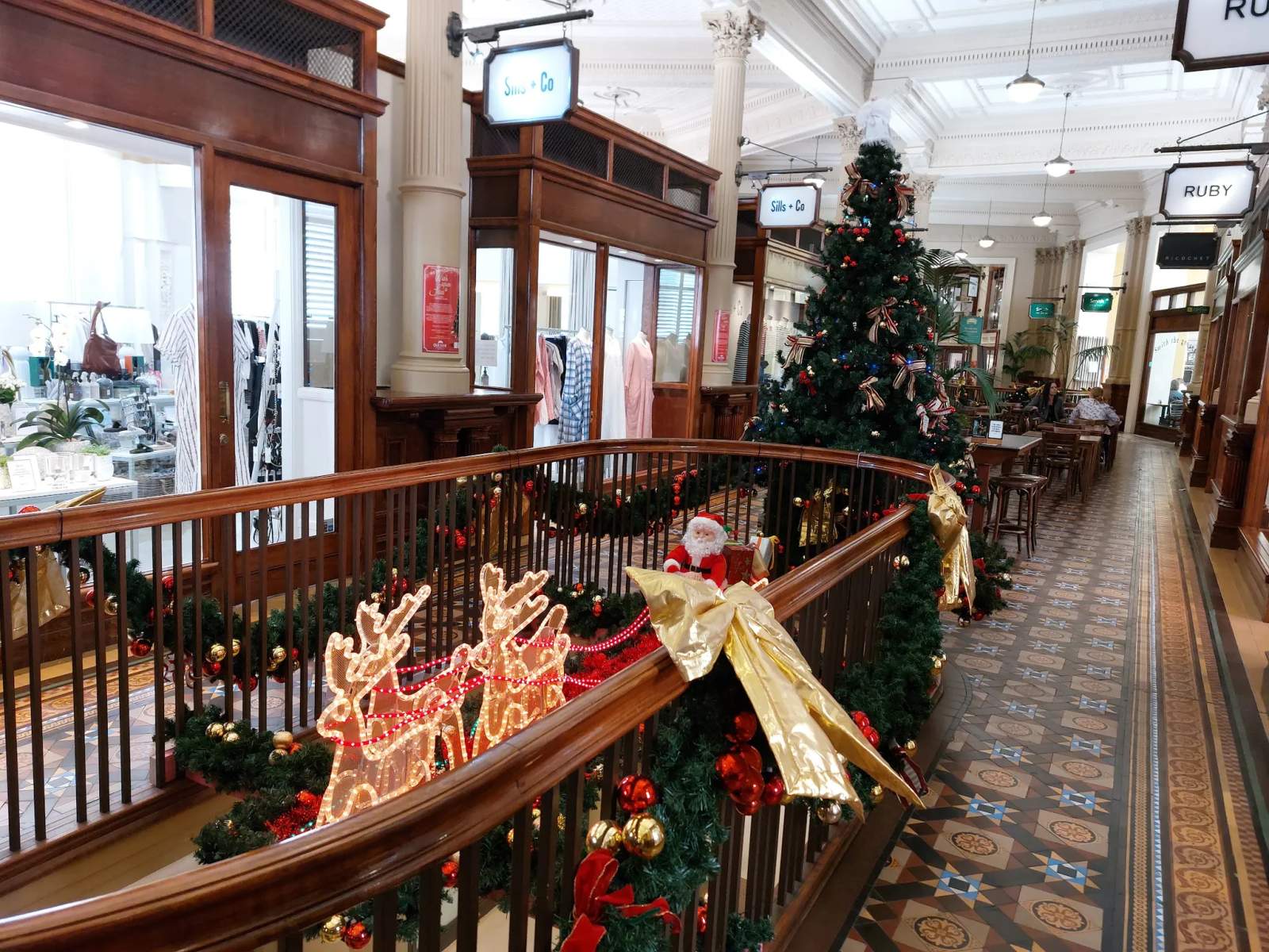 Old Bank Arcade — photo 3