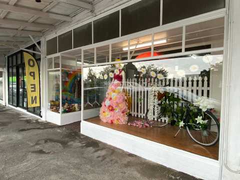 Mrs. Hope's Second Chance Emporium. (formerly Featherston Op shop.) — photo 5