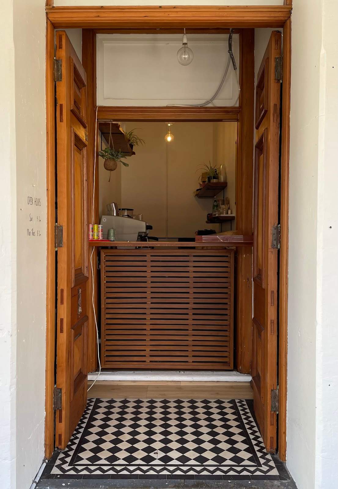 Sheh's Coffee and Crumbs — photo 3