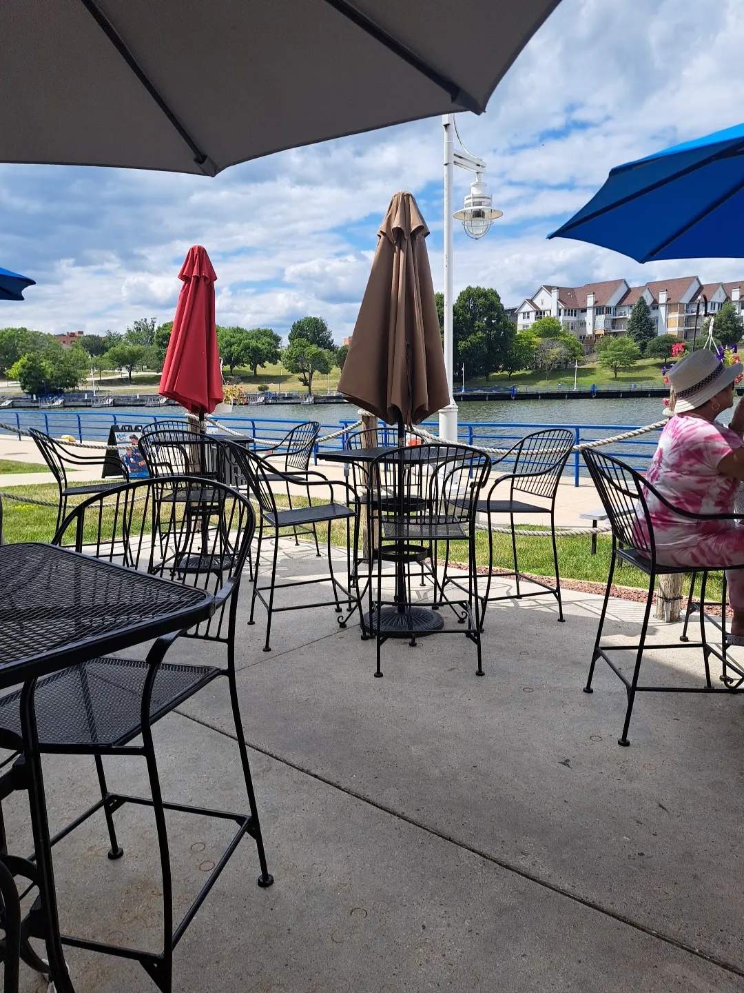 Anglers Pub & Grill — photo 1