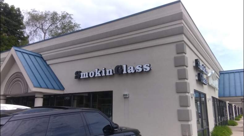 Smokin’ Glass Greenfield — photo 1