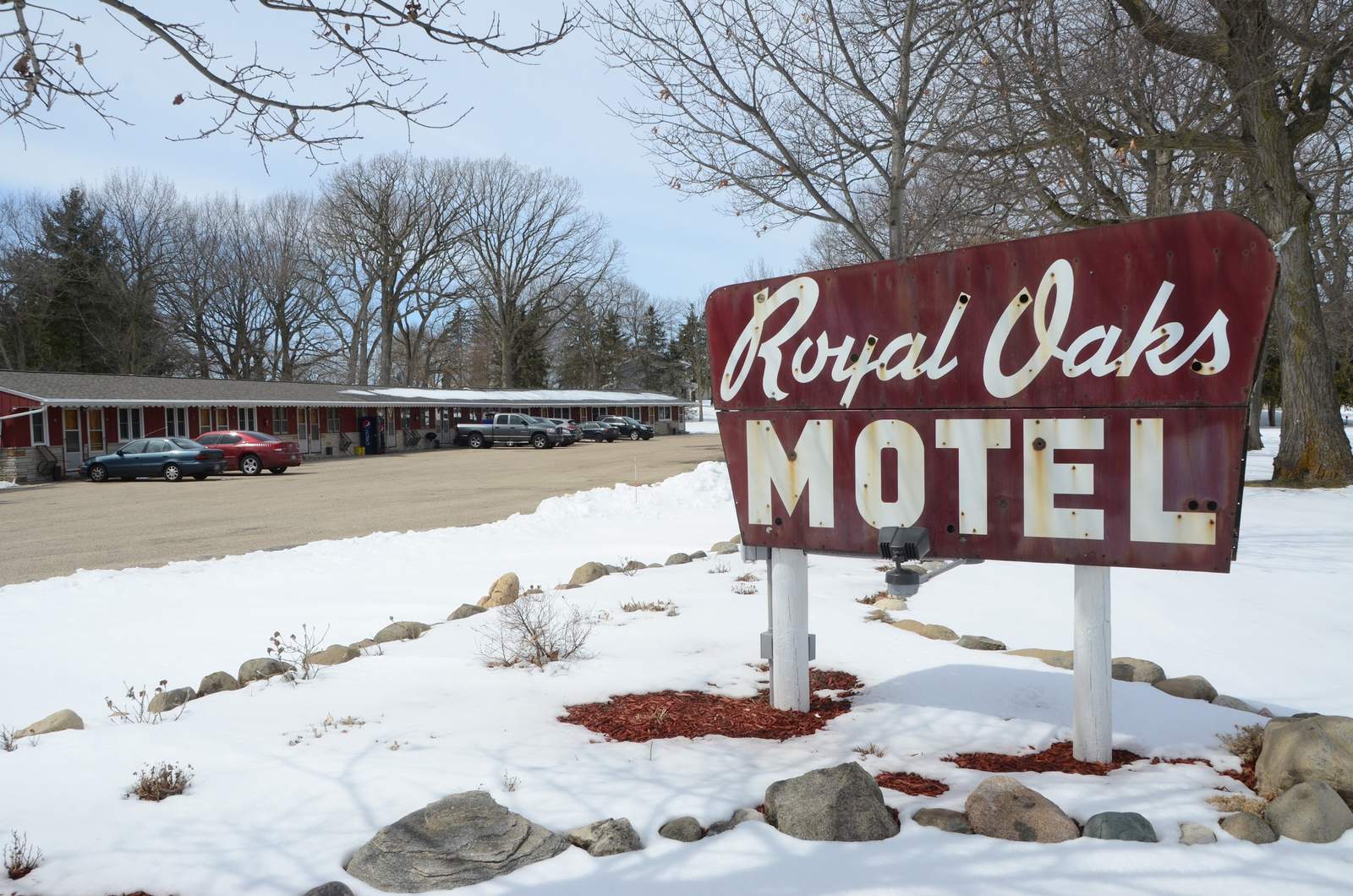 Royal Oaks Motel — photo 4
