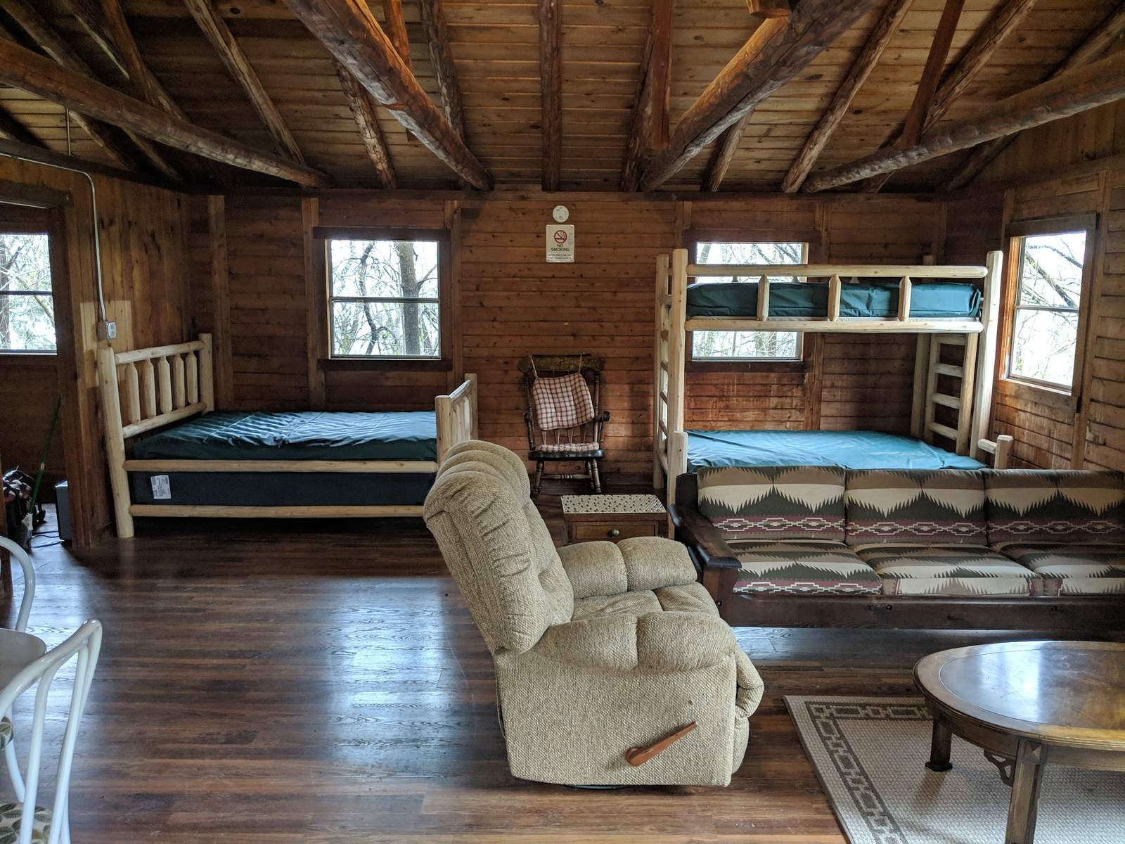 Glacier Hills Rustic Lakefront Cabins — photo 4