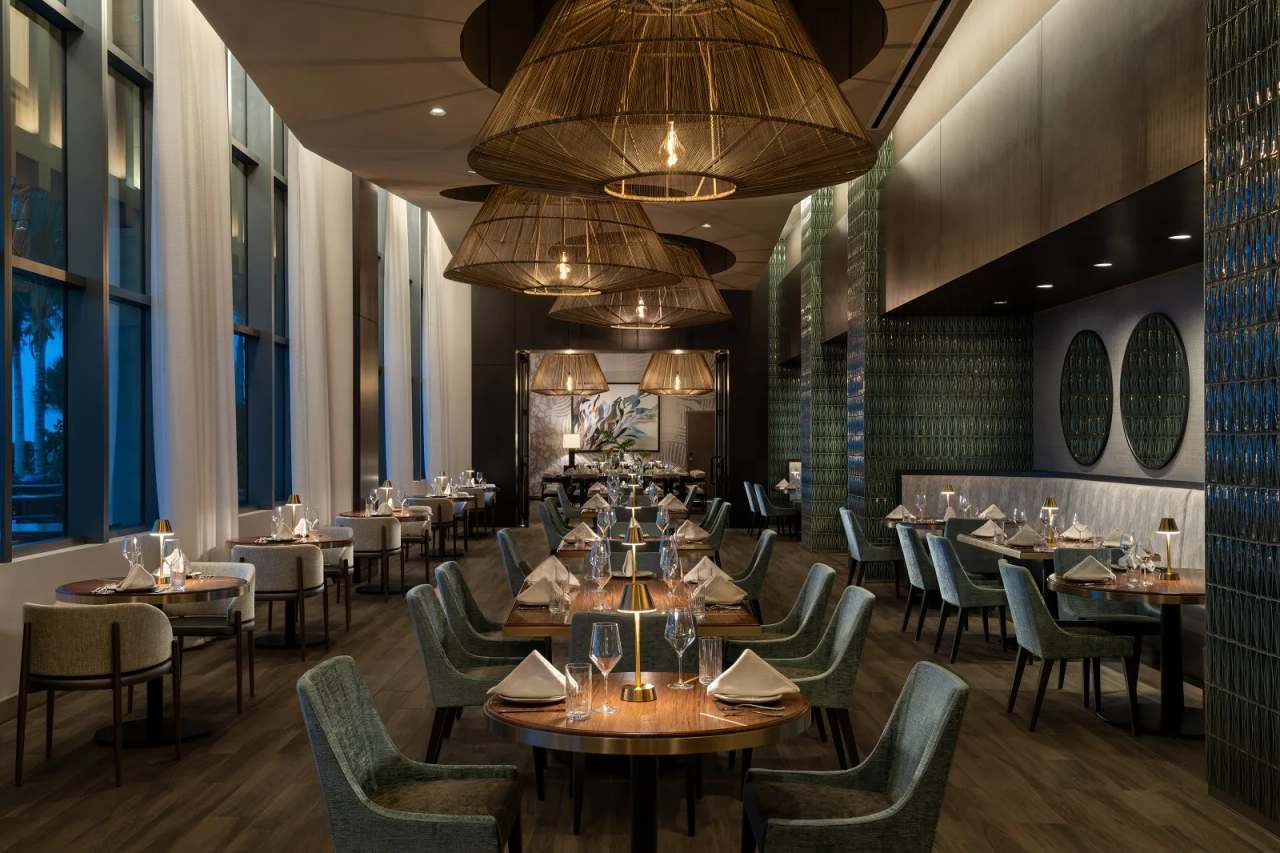 Latitude 28 — photo 1