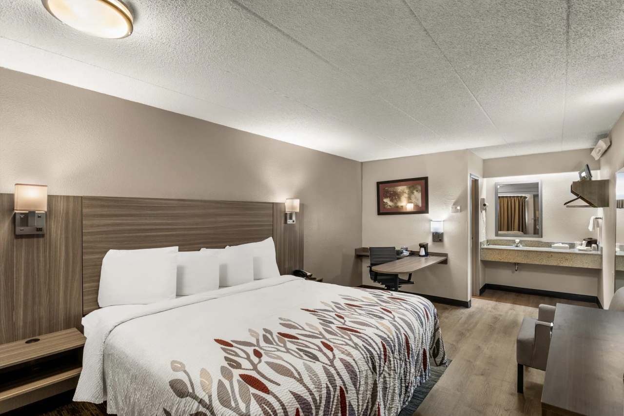 Red Roof Inn Enfield — photo 2