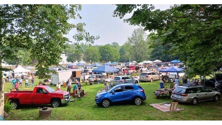 The Woodbury Flea Market — photo 2