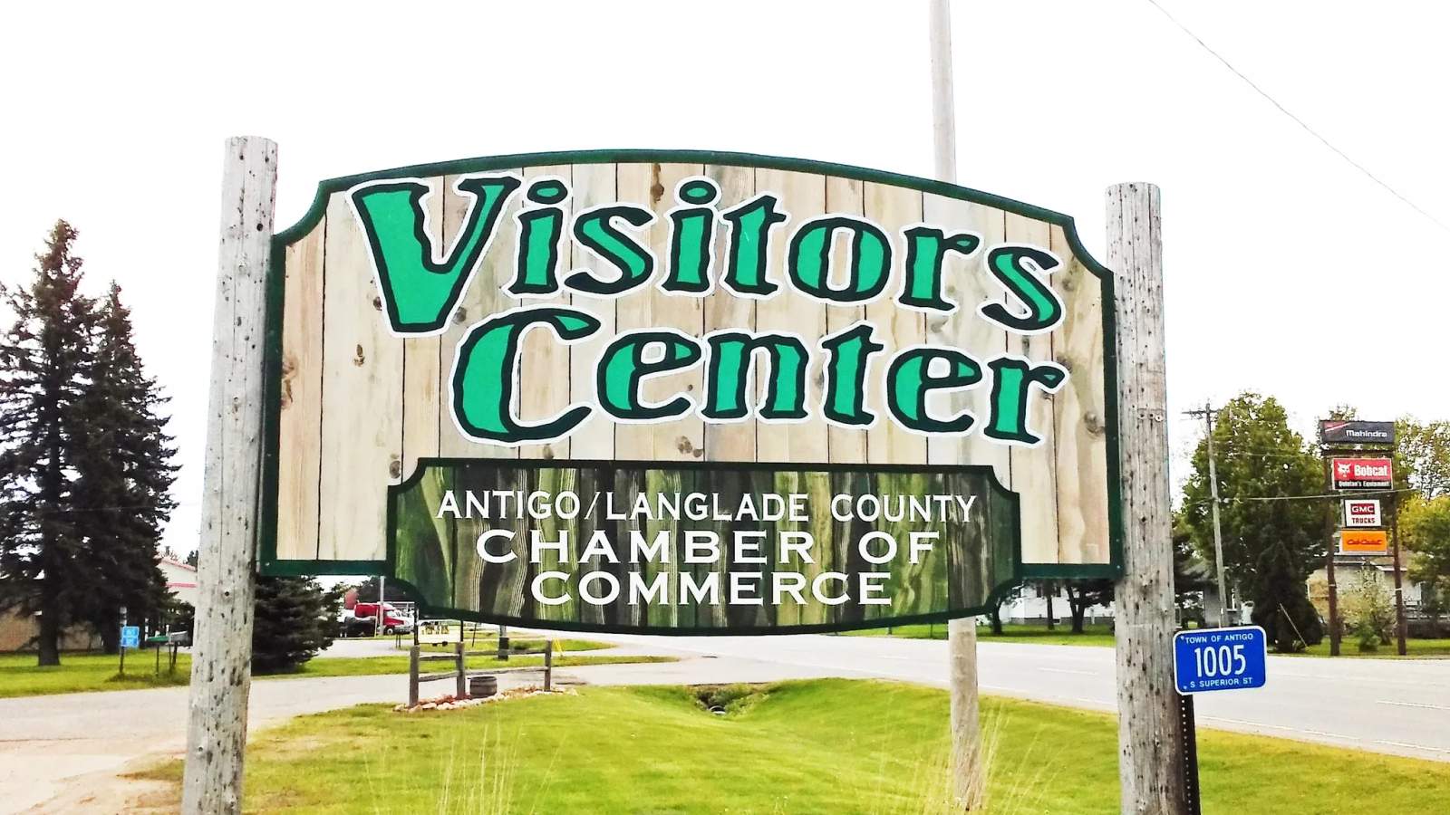 Antigo / Langlade County Chamber of Commerce & Visitor Center — photo 1