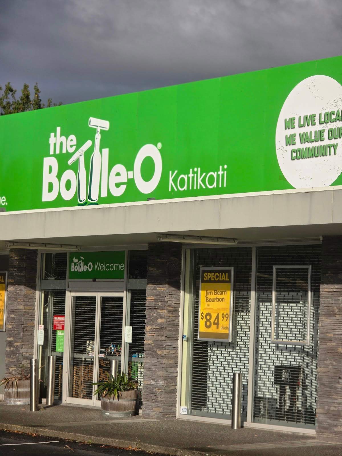 The Bottle-o Katikati — photo 1