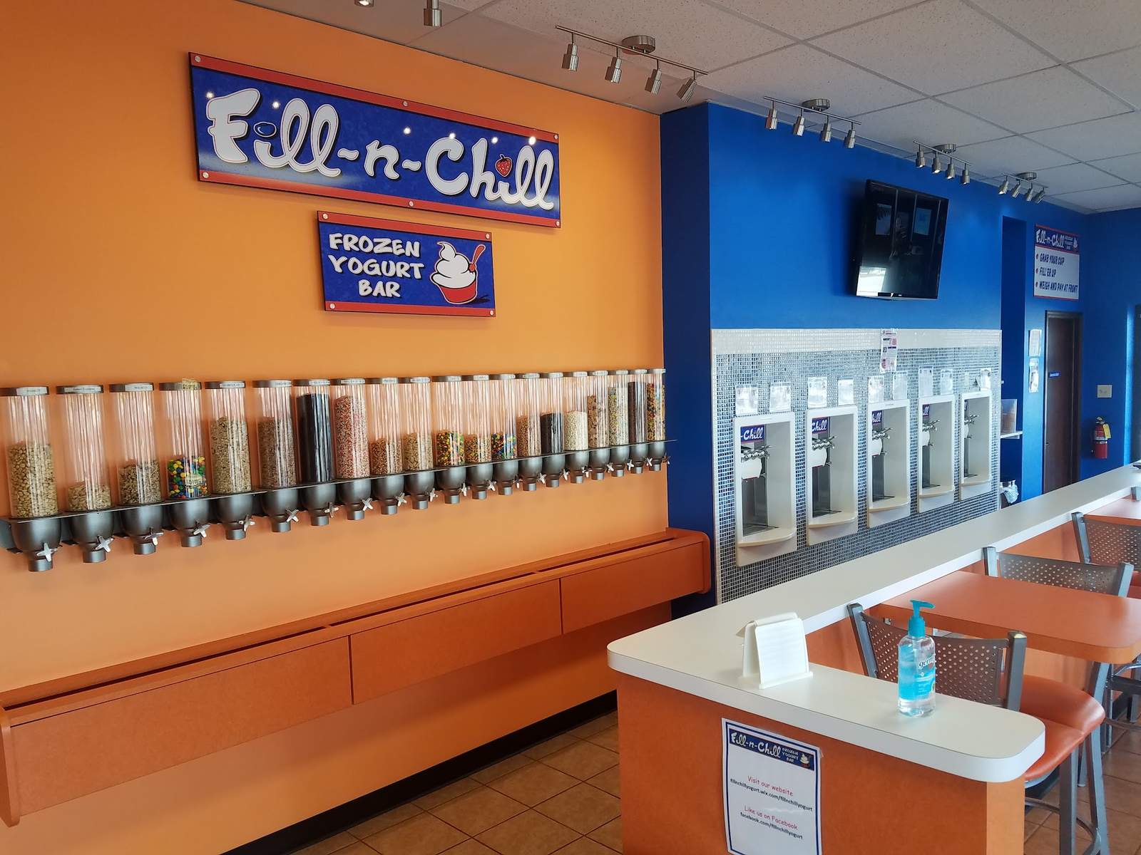 Fill-n-Chill Frozen Yogurt Bar — photo 1