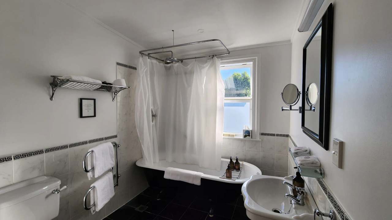 Petit Hotel — photo 3