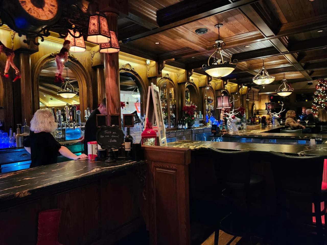 Johnny Manhattan's — photo 3