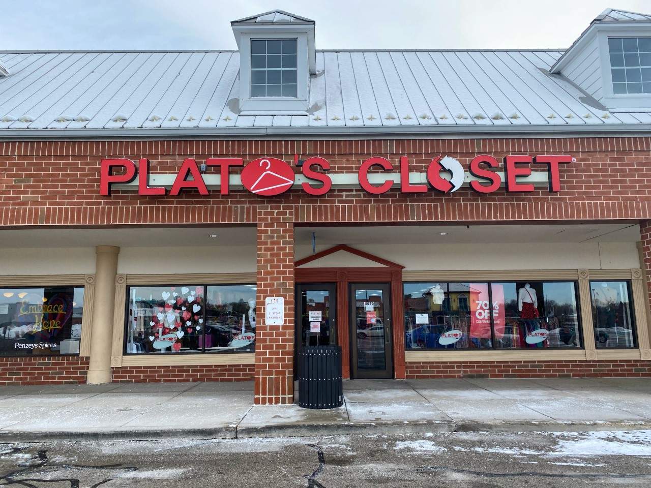 Plato's Closet Greenfield — photo 1