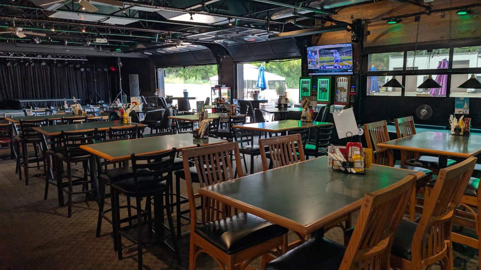 Schmidty's Bar and Grill — photo 3