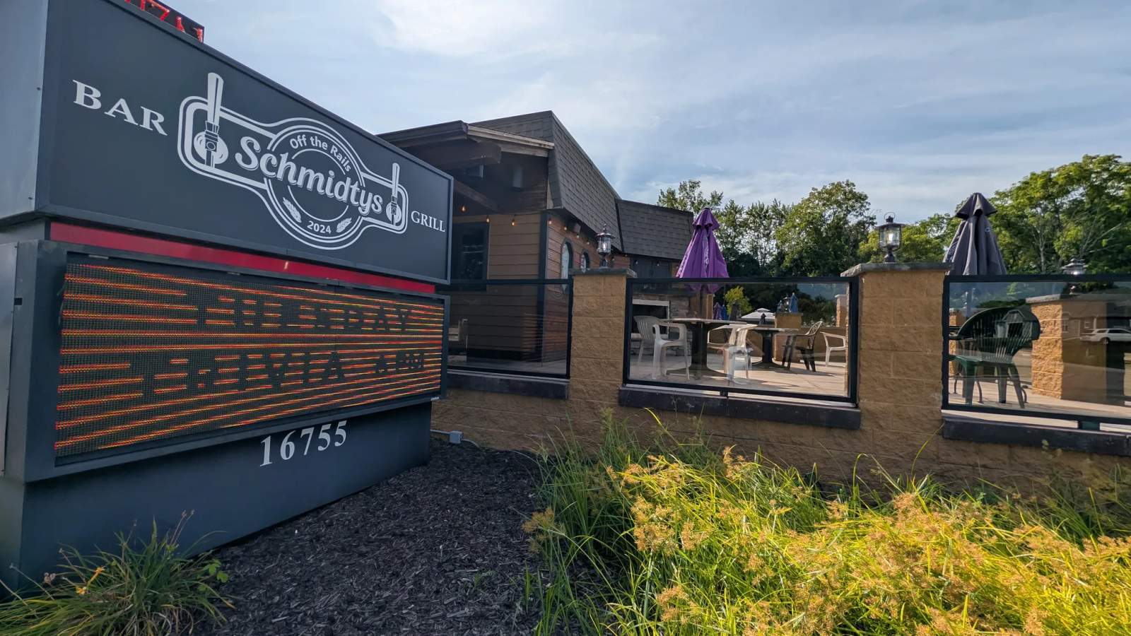 Schmidty's Bar and Grill — photo 1