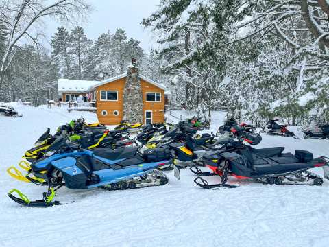 Sunrise Lodge — photo 3
