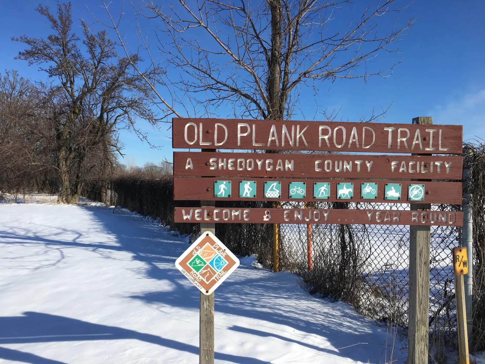 Old Plank Road: Erie Ave Trailhead — photo 3