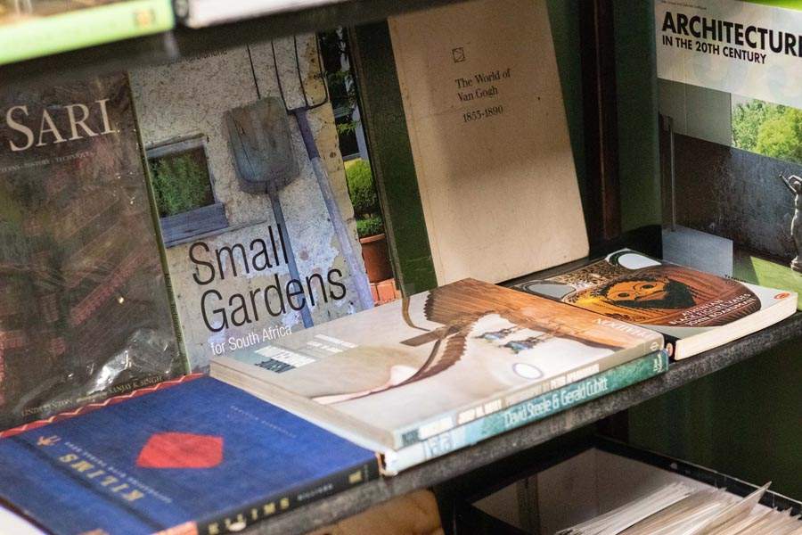 Street Lit - books 4 sale - INSIDE The STUDIOS - NEAR COFFEE LAB — photo 4