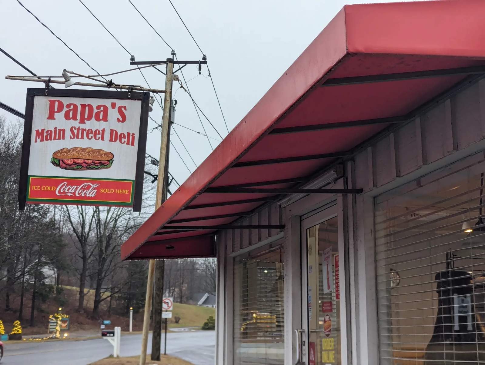 Papa's Main Street Deli — photo 3