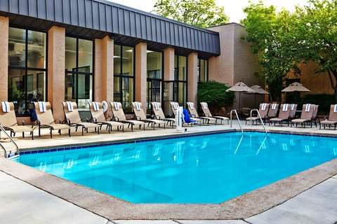 Sheraton Milwaukee Brookfield Hotel — photo 1