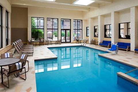 Sheraton Milwaukee Brookfield Hotel — photo 3