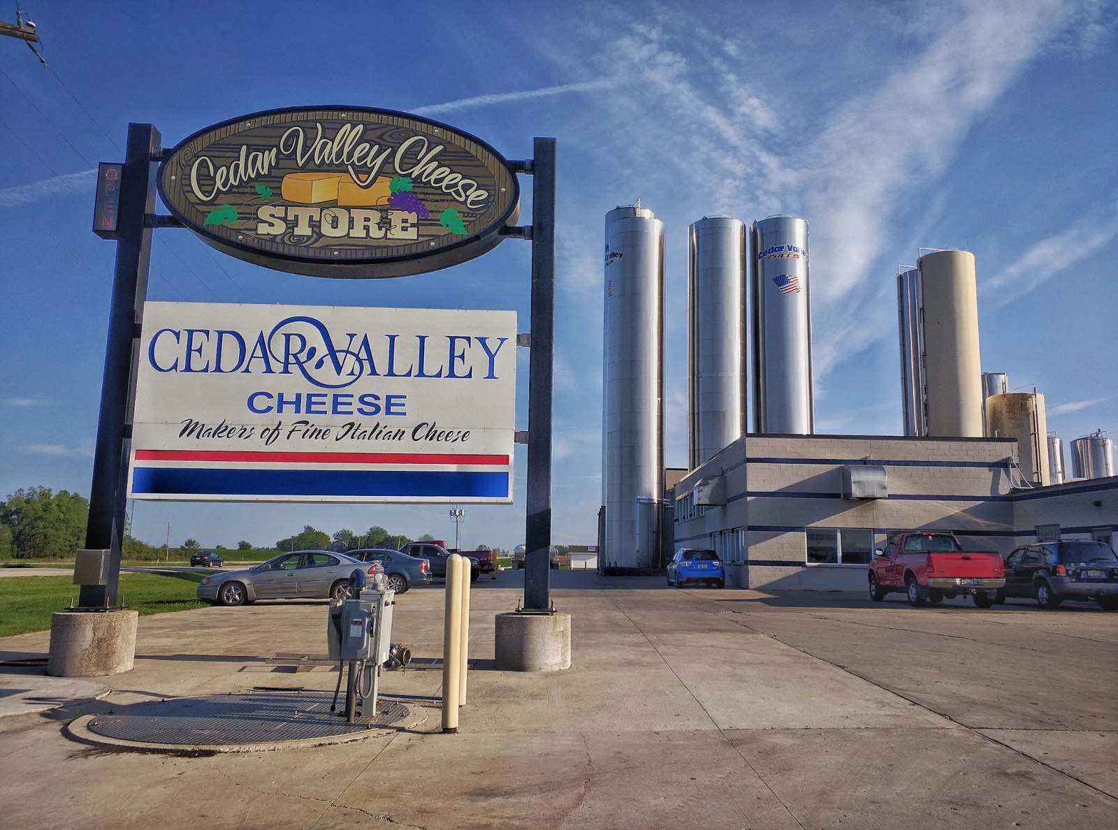 Cedar Valley Cheese Store — photo 1