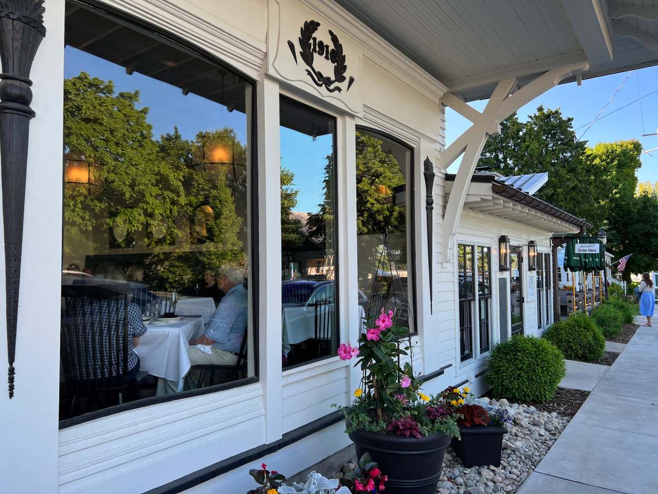 Barringer's Restaurant — photo 1
